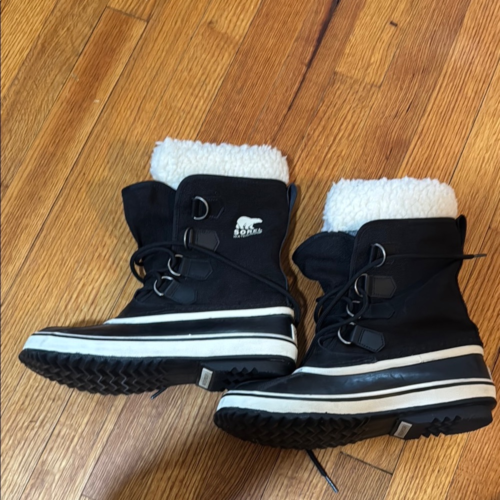 Sorel snow boots women’s